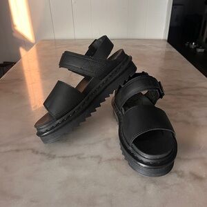 Dr. Martins Women’s Voss Gladiator Sandals size 7